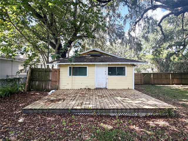 521 YOUNG PLACE, Lakeland, FL 33803