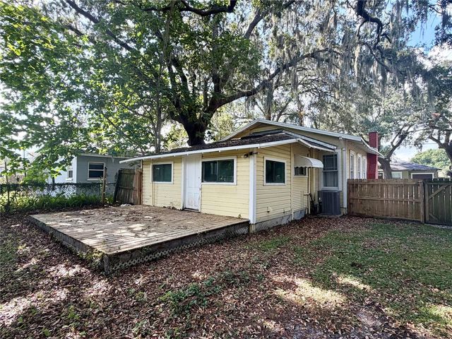 521 YOUNG PLACE, Lakeland, FL 33803