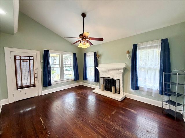 521 YOUNG PLACE, Lakeland, FL 33803
