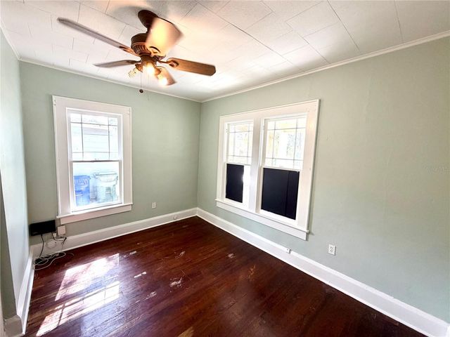 521 YOUNG PLACE, Lakeland, FL 33803