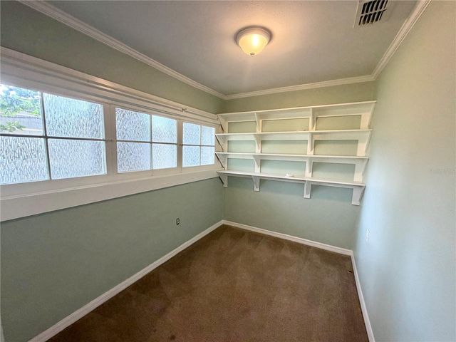 521 YOUNG PLACE, Lakeland, FL 33803