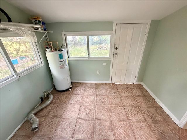 521 YOUNG PLACE, Lakeland, FL 33803