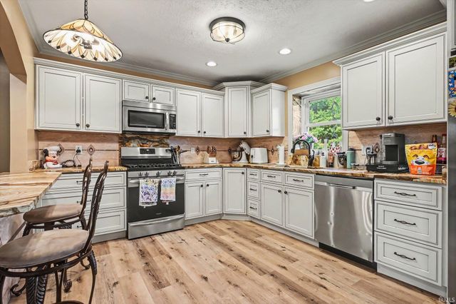 58072 Diener Drive, Goshen, IN 46528
