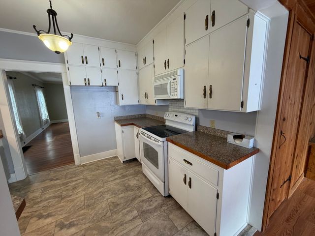 712 W Walnut Street, City Of Hastings, MI 49058