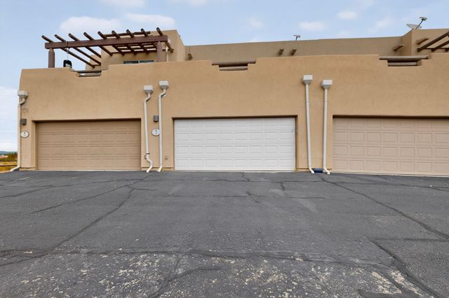 15 Johnson Mesa, Santa Fe, NM 87508