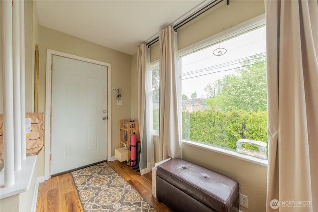 7945 9th Avenue SW, Seattle, WA 98106