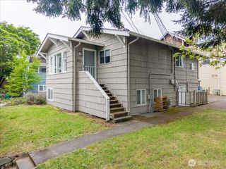 7945 9th Avenue SW, Seattle, WA 98106