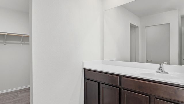 124 McNamara CT, Jarrell, TX 76537