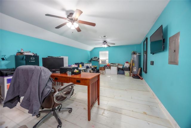 310 Karen Drive, Lufkin, TX 75901