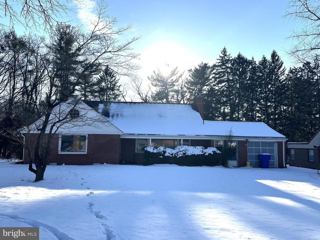 7915 GREEN LN, Wyncote, PA 19095