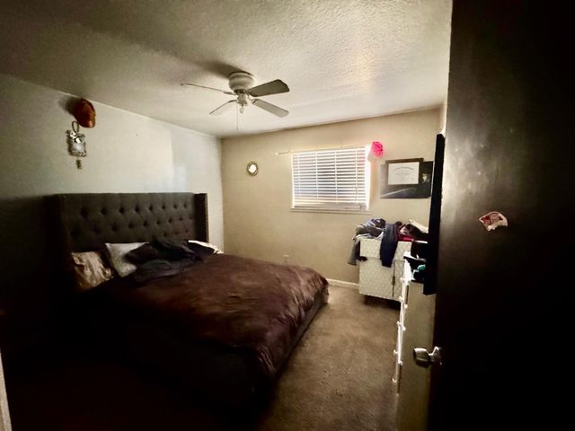 913 9th St, Turlock, CA 95380