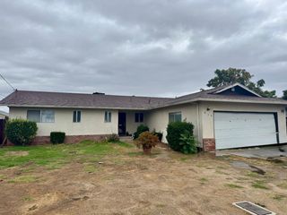 913 9th St, Turlock, CA 95380