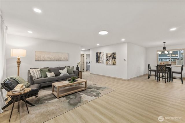 1917 Grove Street, Marysville, WA 98270