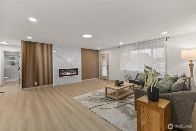 1917 Grove Street, Marysville, WA 98270