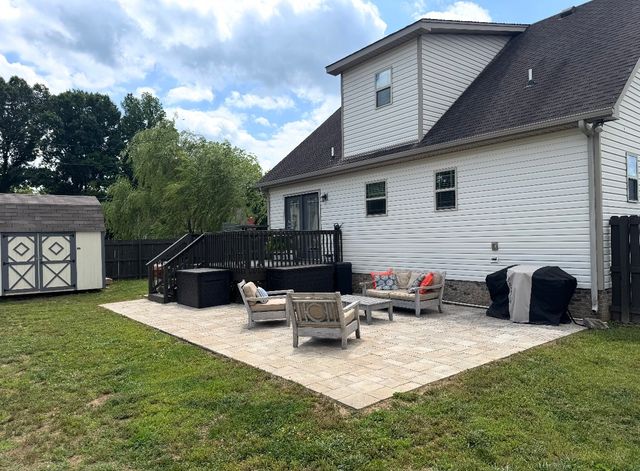 415 Daytona Dr, Cornersville, TN 37047