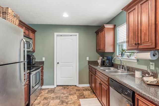 415 Daytona Dr, Cornersville, TN 37047