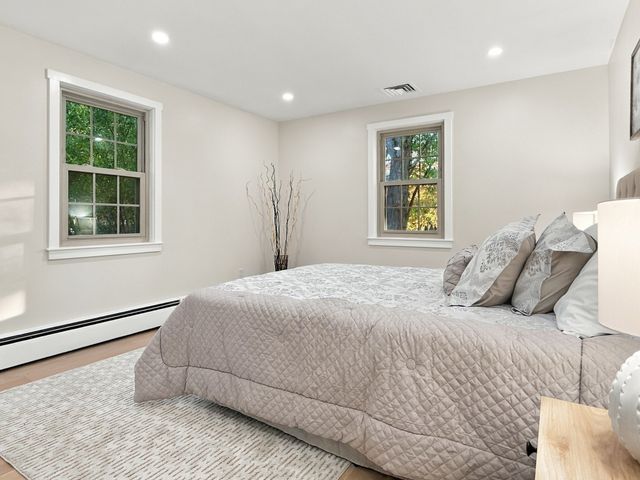 16 Roy Ave, Holliston, MA 01746