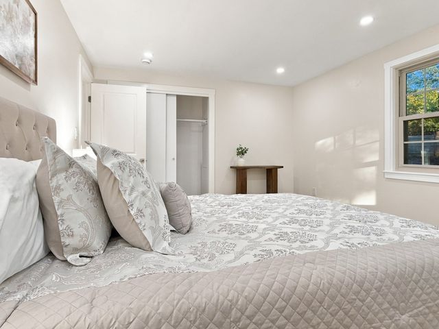 16 Roy Ave, Holliston, MA 01746