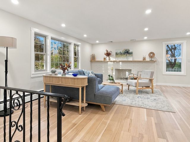 16 Roy Ave, Holliston, MA 01746