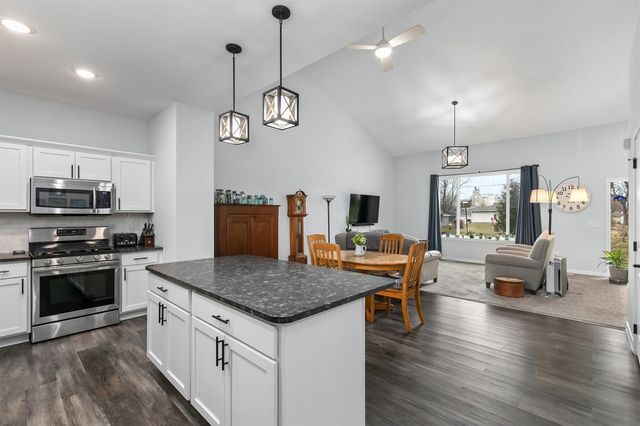 453 Spring Crest Lane, Waukee, IA 50263