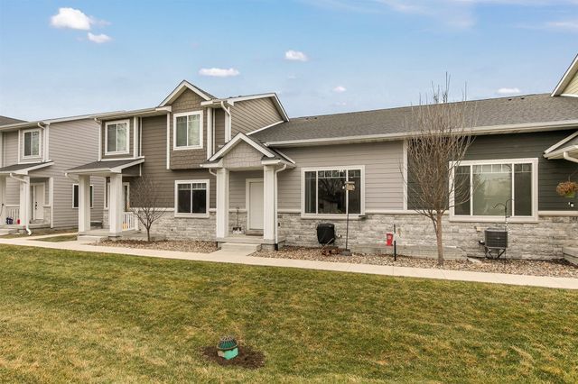 453 Spring Crest Lane, Waukee, IA 50263