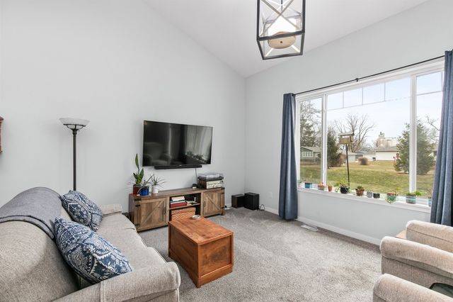 453 Spring Crest Lane, Waukee, IA 50263