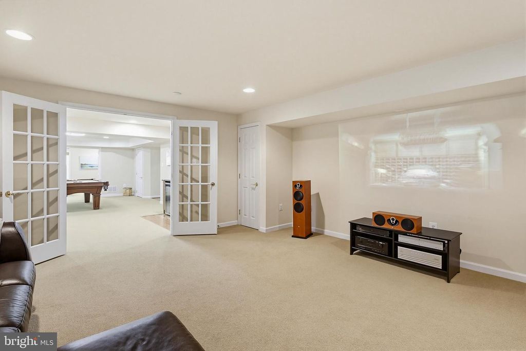 Image 108 of property listing at 6464 S WIND CIR, Columbia, MD 21044