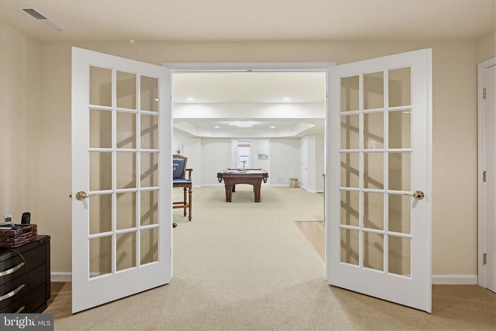 Image 109 of property listing at 6464 S WIND CIR, Columbia, MD 21044