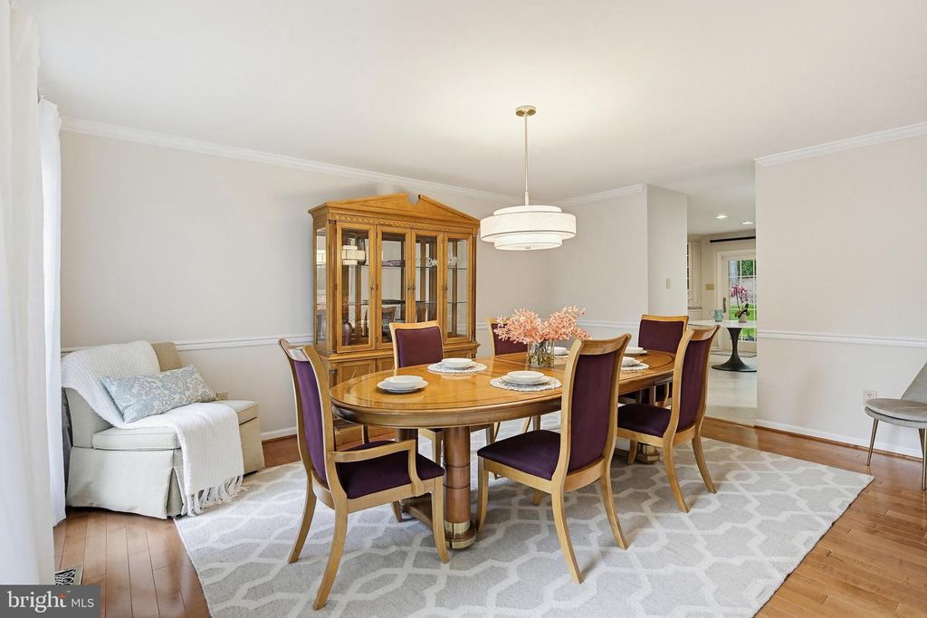 Image 11 of property listing at 6464 S WIND CIR, Columbia, MD 21044