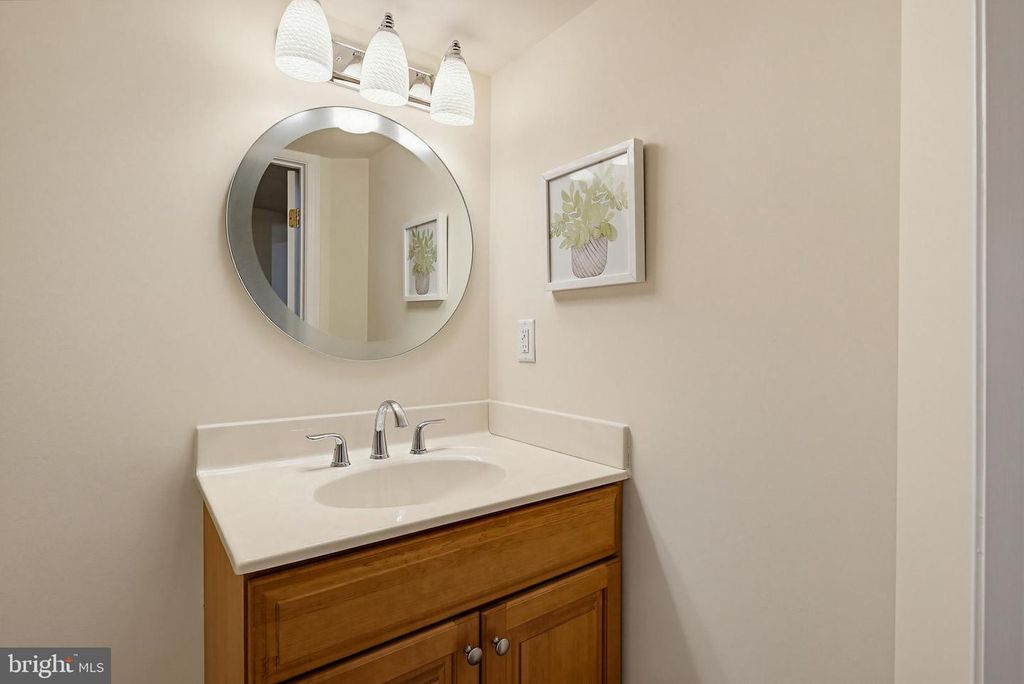 Image 115 of property listing at 6464 S WIND CIR, Columbia, MD 21044