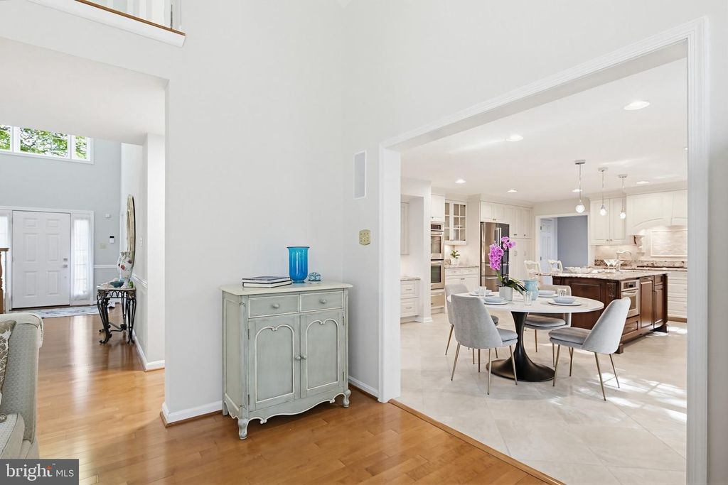 Image 13 of property listing at 6464 S WIND CIR, Columbia, MD 21044