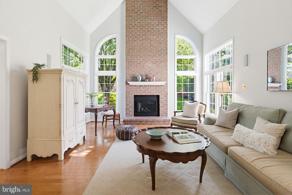 Image 15 of property listing at 6464 S WIND CIR, Columbia, MD 21044