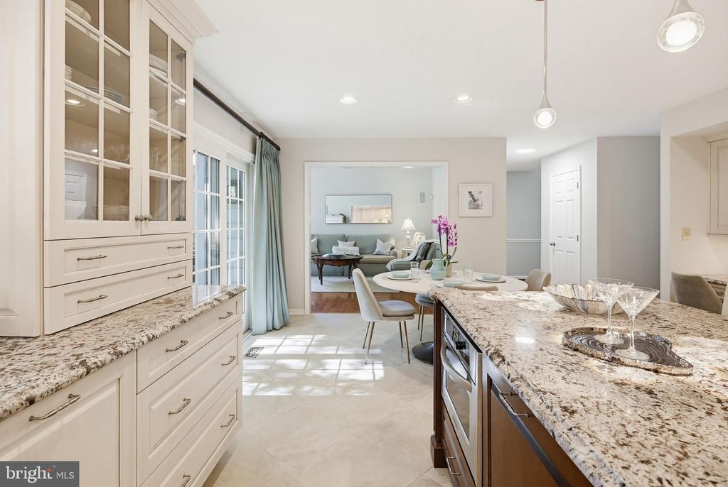 Image 16 of property listing at 6464 S WIND CIR, Columbia, MD 21044