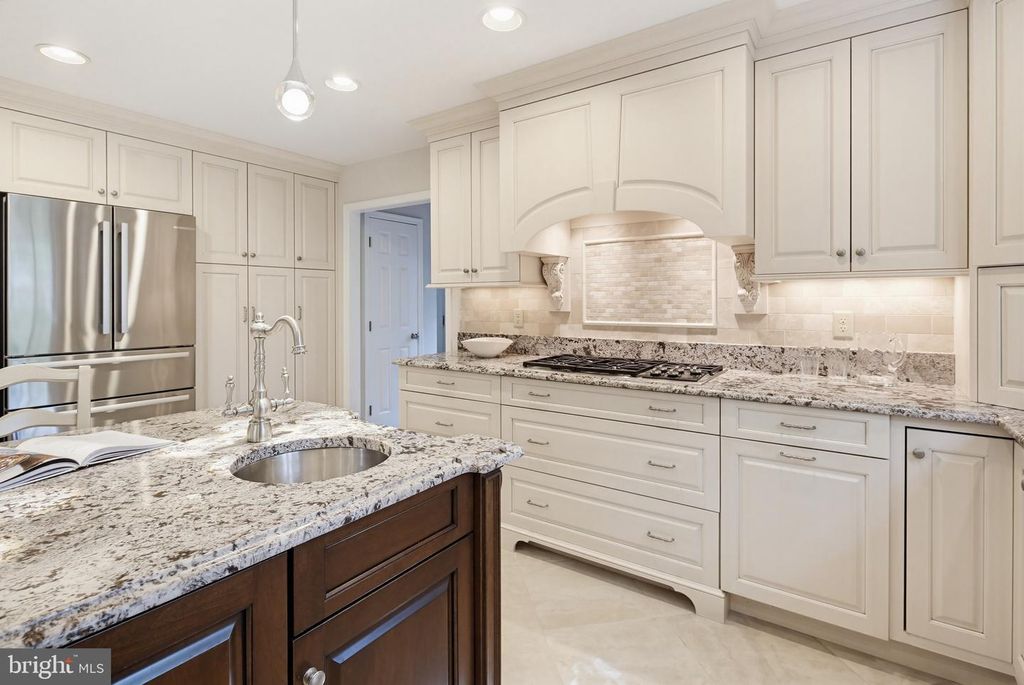 Image 36 of property listing at 6464 S WIND CIR, Columbia, MD 21044