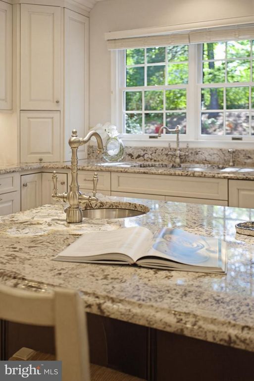 Image 37 of property listing at 6464 S WIND CIR, Columbia, MD 21044