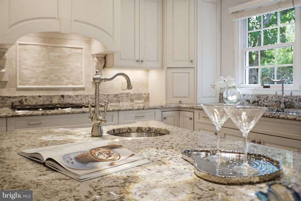 Image 38 of property listing at 6464 S WIND CIR, Columbia, MD 21044