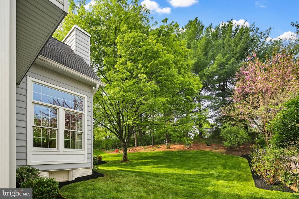 Image 4 of property listing at 6464 S WIND CIR, Columbia, MD 21044