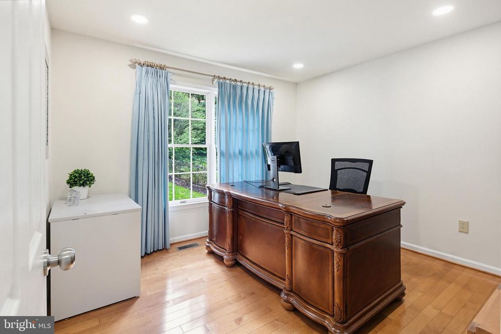 Image 50 of property listing at 6464 S WIND CIR, Columbia, MD 21044