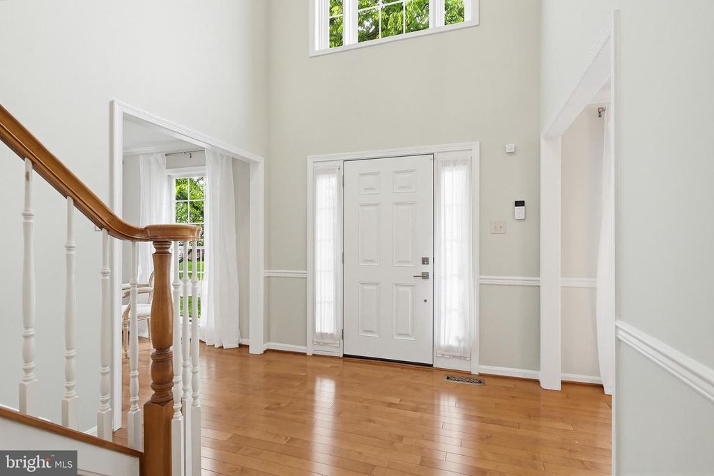 Image 6 of property listing at 6464 S WIND CIR, Columbia, MD 21044