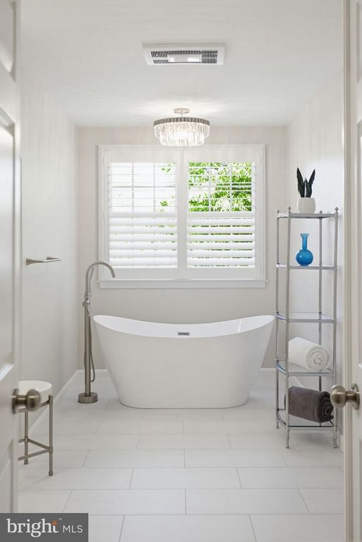 Image 67 of property listing at 6464 S WIND CIR, Columbia, MD 21044