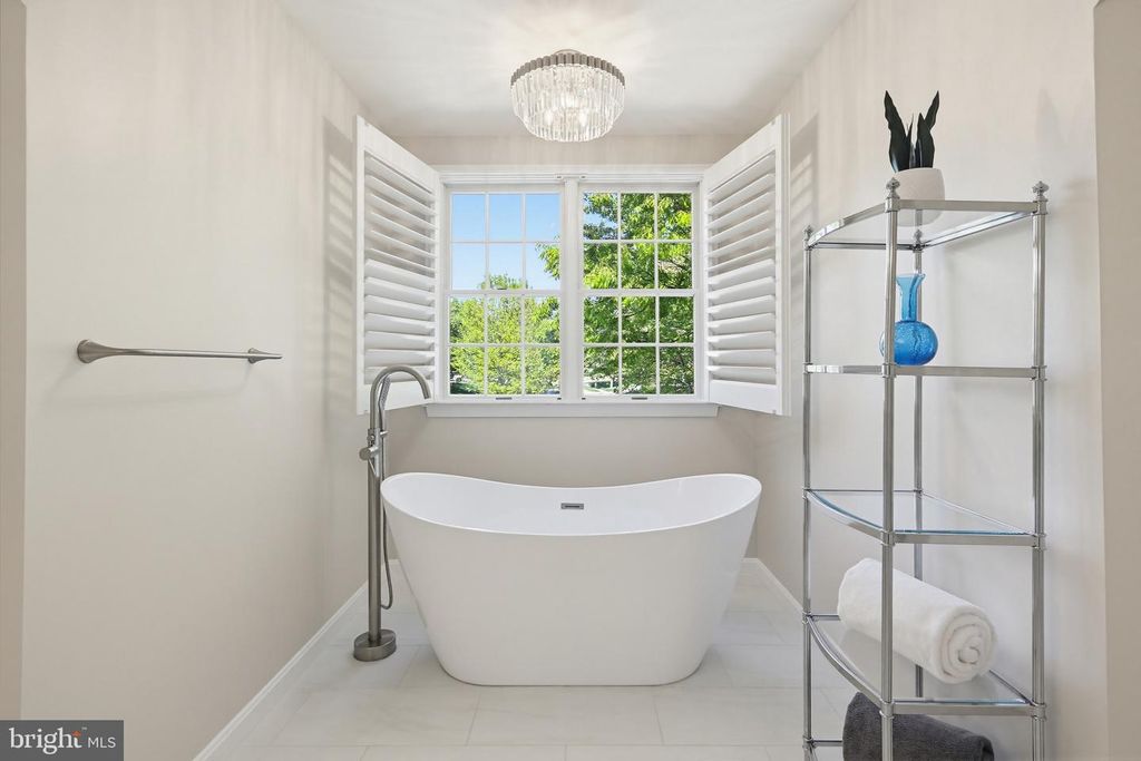 Image 76 of property listing at 6464 S WIND CIR, Columbia, MD 21044