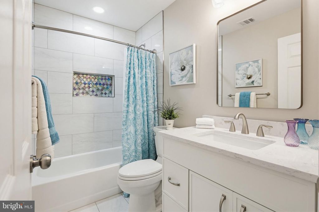 Image 81 of property listing at 6464 S WIND CIR, Columbia, MD 21044