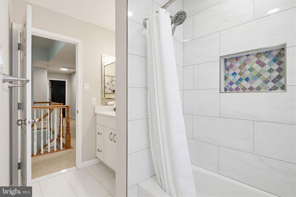 Image 85 of property listing at 6464 S WIND CIR, Columbia, MD 21044