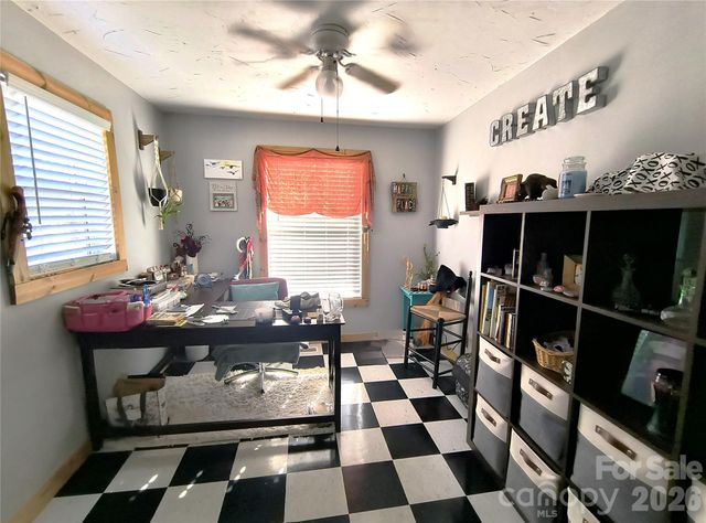 207 3rd Avenue NW, Conover, NC 28613