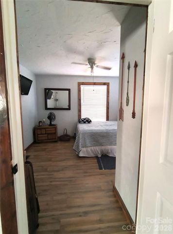 207 3rd Avenue NW, Conover, NC 28613