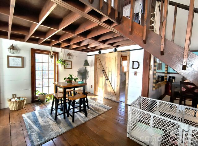 207 3rd Avenue NW, Conover, NC 28613