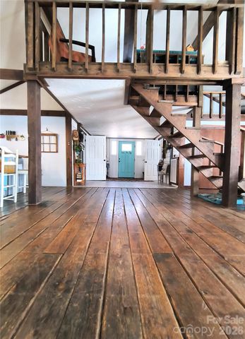 207 3rd Avenue NW, Conover, NC 28613