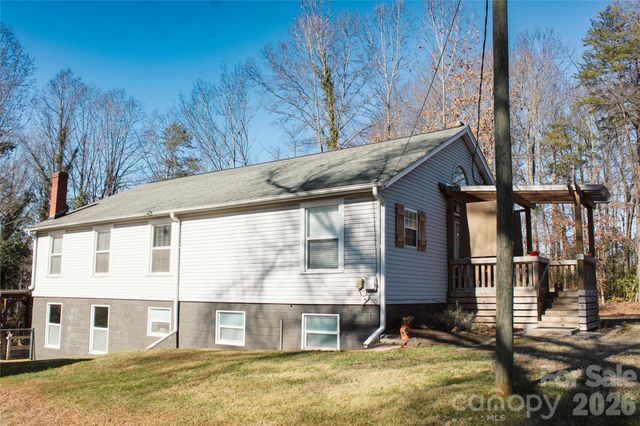 207 3rd Avenue NW, Conover, NC 28613
