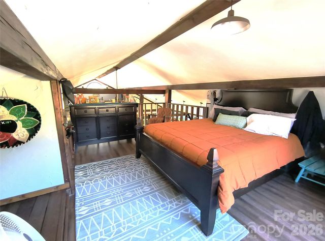 207 3rd Avenue NW, Conover, NC 28613