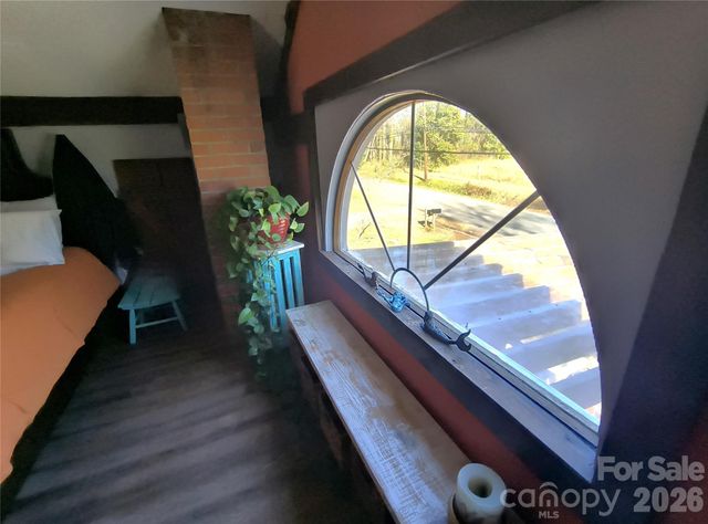 207 3rd Avenue NW, Conover, NC 28613